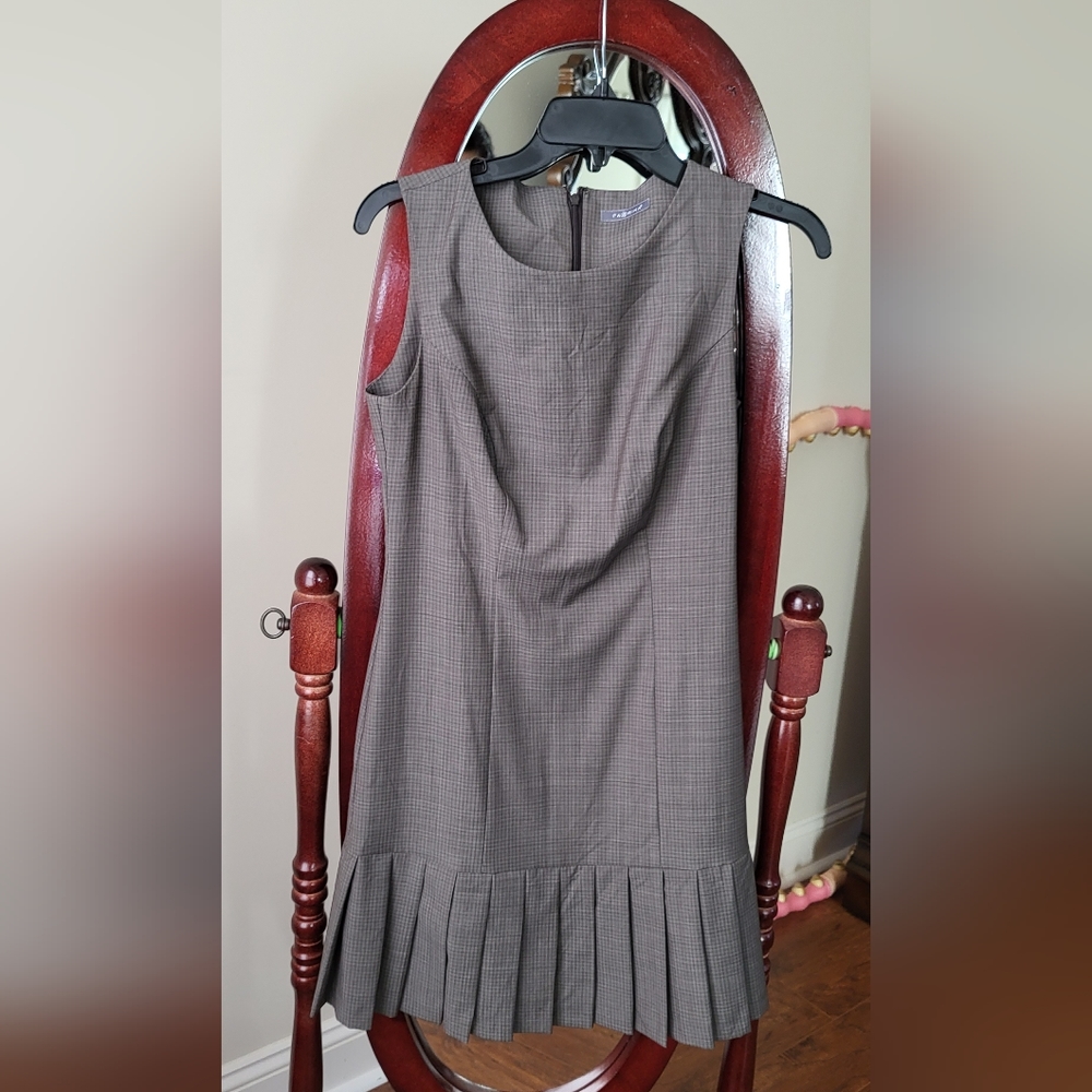 Sleeveless wool dress by Fabrika